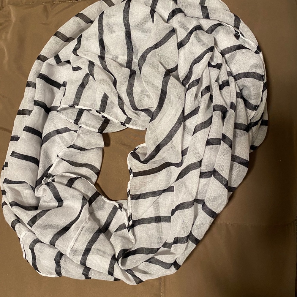 Infinity scarf